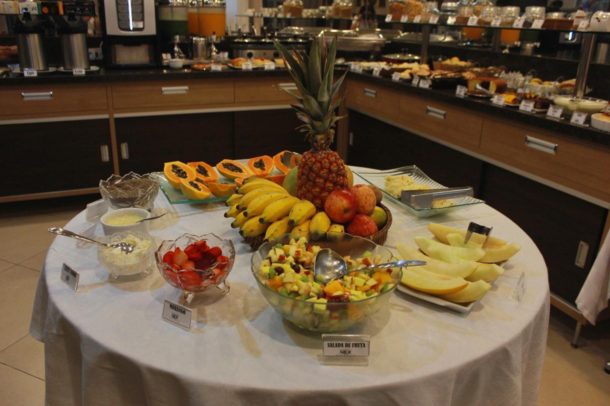 Gontijo Inn Hotel Itajubá Buitenkant foto Fruit salad